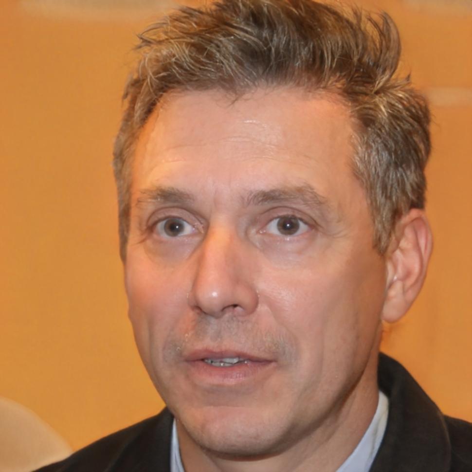 Marcus Weber, Senior Financial Advisor